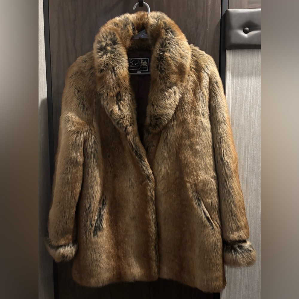 Silk and Sable faux fur coat. Women’s xs